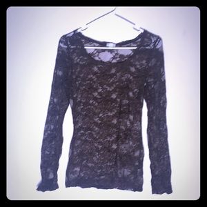 Super cute fitted Lace Top